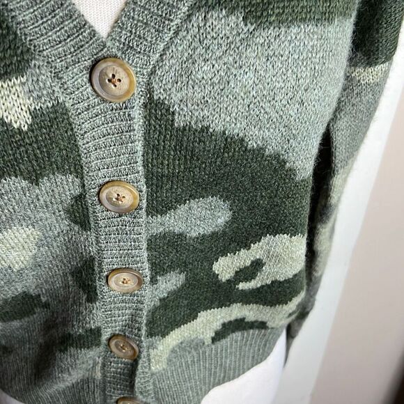 Lucky brand Camouflage button up cardigan sweater  wool blend Size Small - Picture 3 of 6